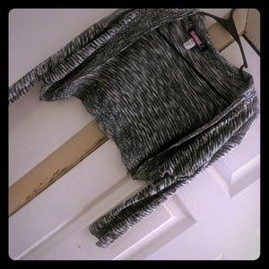 Crop top long sleeve shaw/sweater